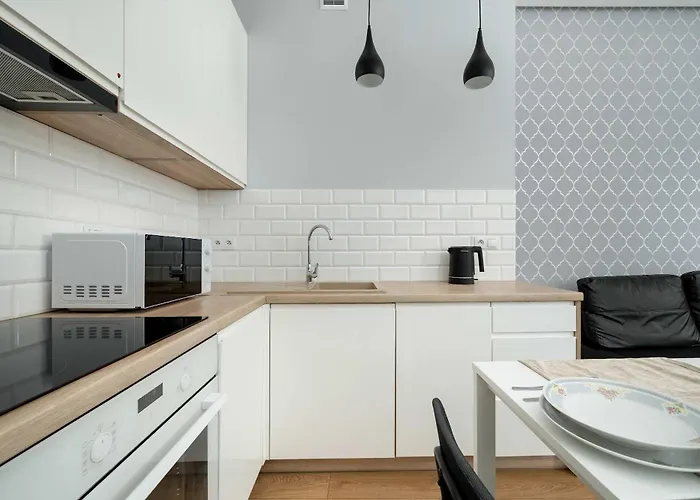 Stylish One Bedroom Perfectly Located By Renters Apartament