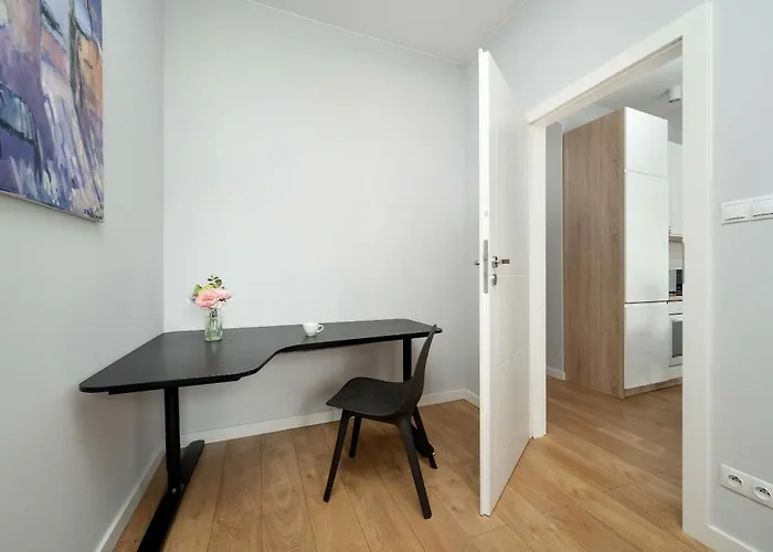 Stylish One Bedroom Perfectly Located By Renters Apartament *